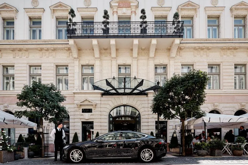 Aria Hotel Budapest by Library Hotel Collection – Budapest